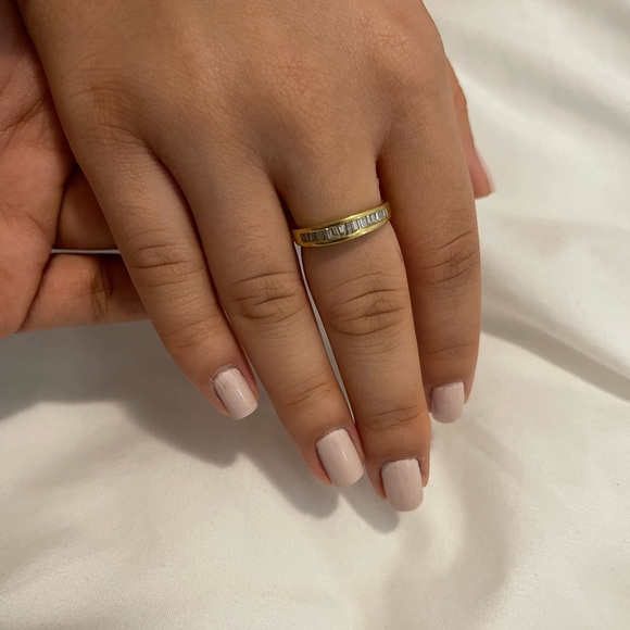 Gold ring with diamond - Picture 4 of 4